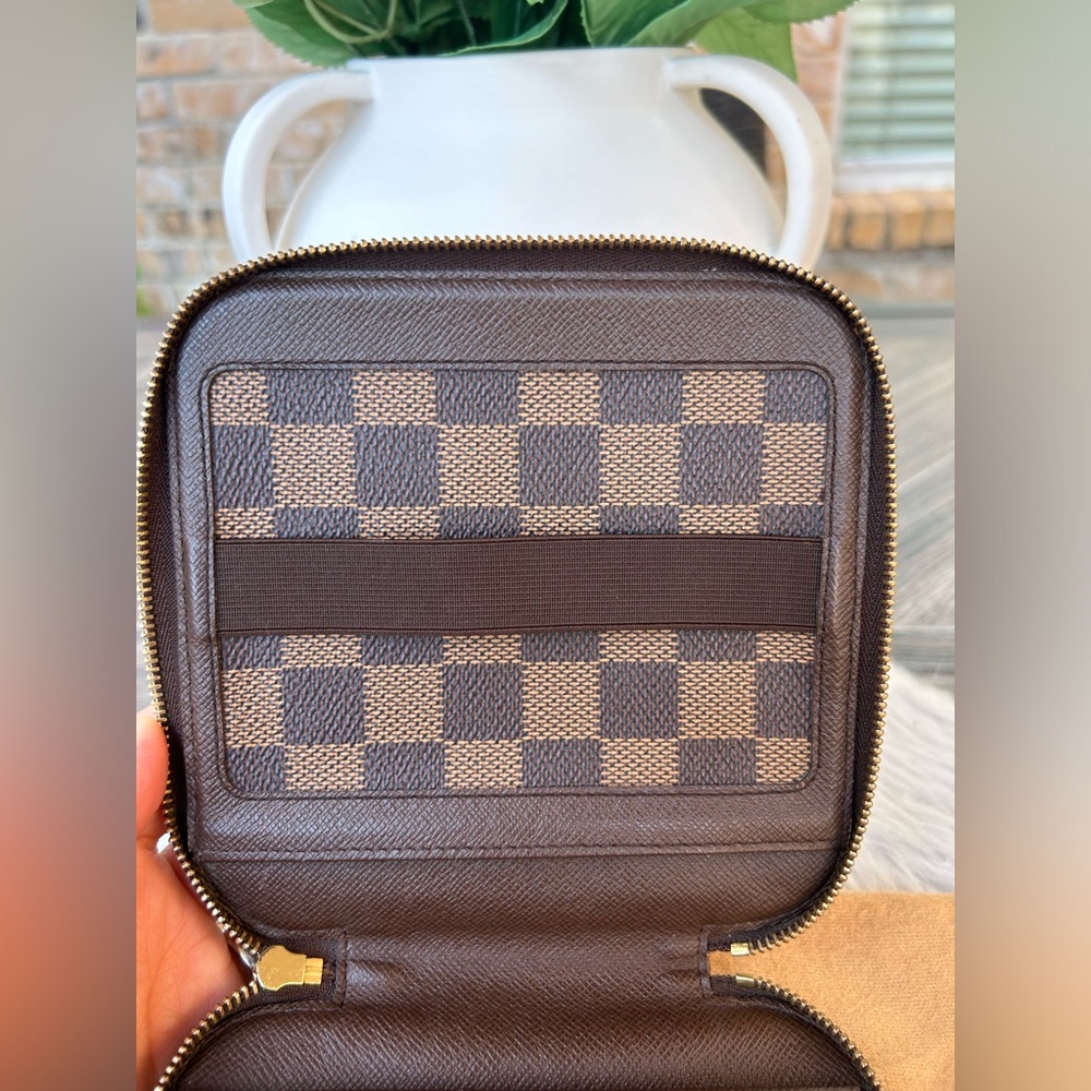 Louis Vuitton Olav Wallet Organizer in DE - Picture 12 of 16